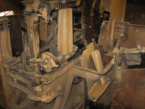 Sawing Shingles or Shakes to Precise Thickness
